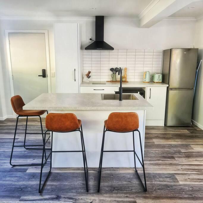Beachfront Escape Collingwood Bagian luar foto